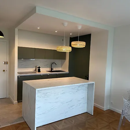 Vue A 100m Des Plages, Classe 4* *