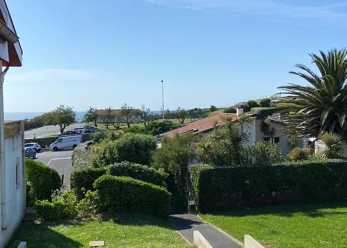 Vue A 100m Des Plages, Classe 4*